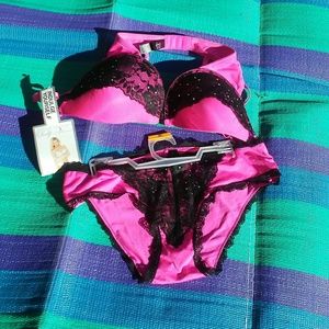 Smart & Sexy Set Size 36c/7 Nwt
